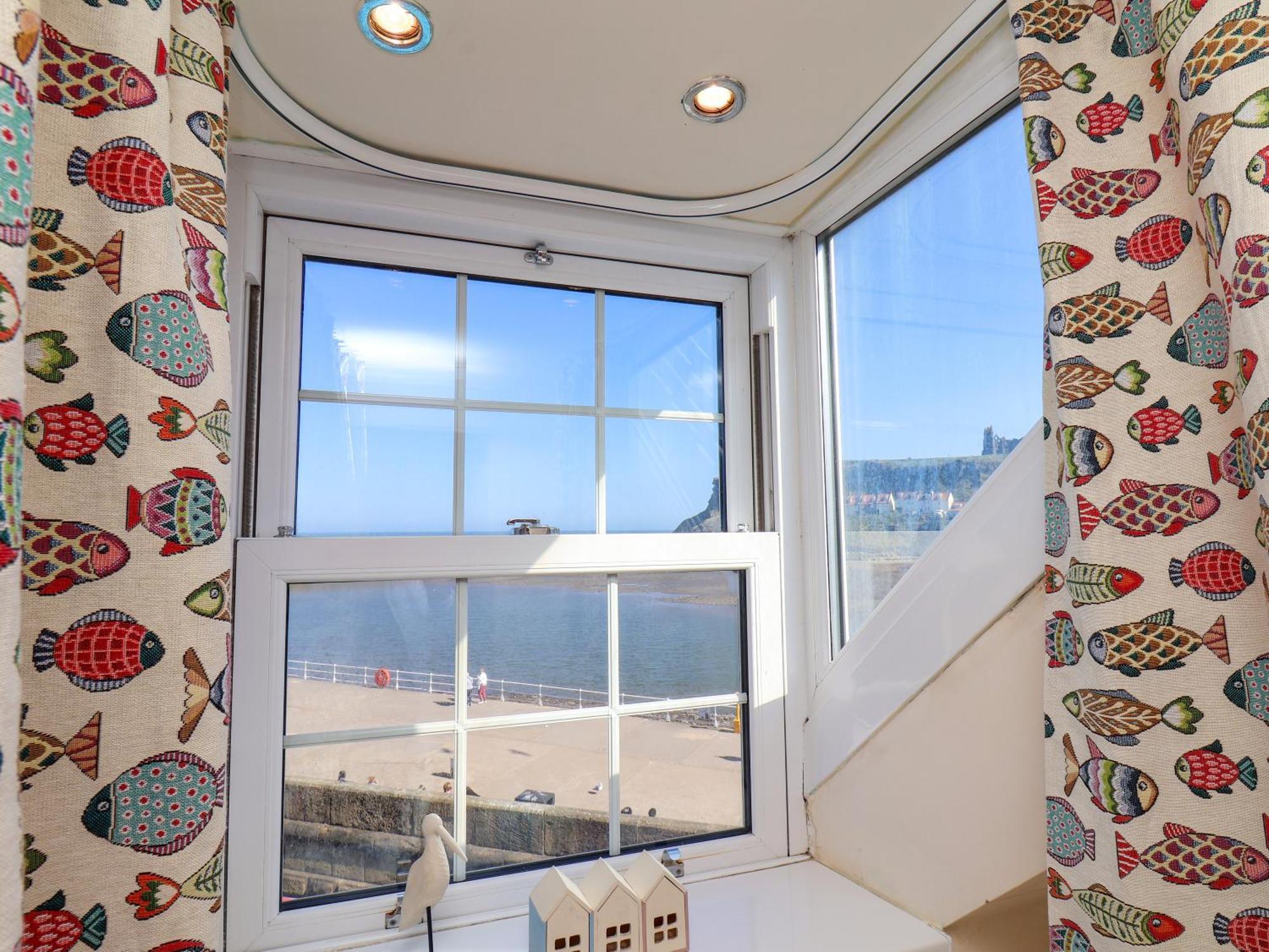Beachfront ويتبي المظهر الخارجي الصورة